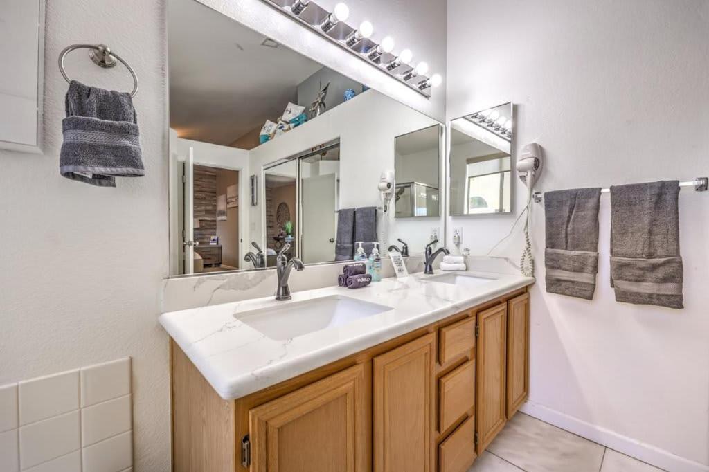 הנדרסון Family Fun For Everyone In Las Vegas- 4 Bedrooms, Billiards, Game Room מראה חיצוני תמונה